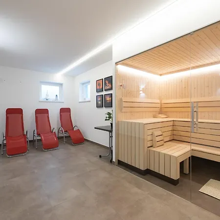 In Near Lifts, Cleaning Included Chalet *