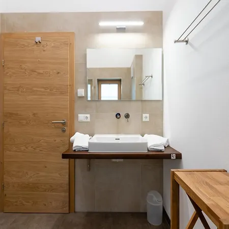 In Near Lifts, Cleaning Included Chalet *